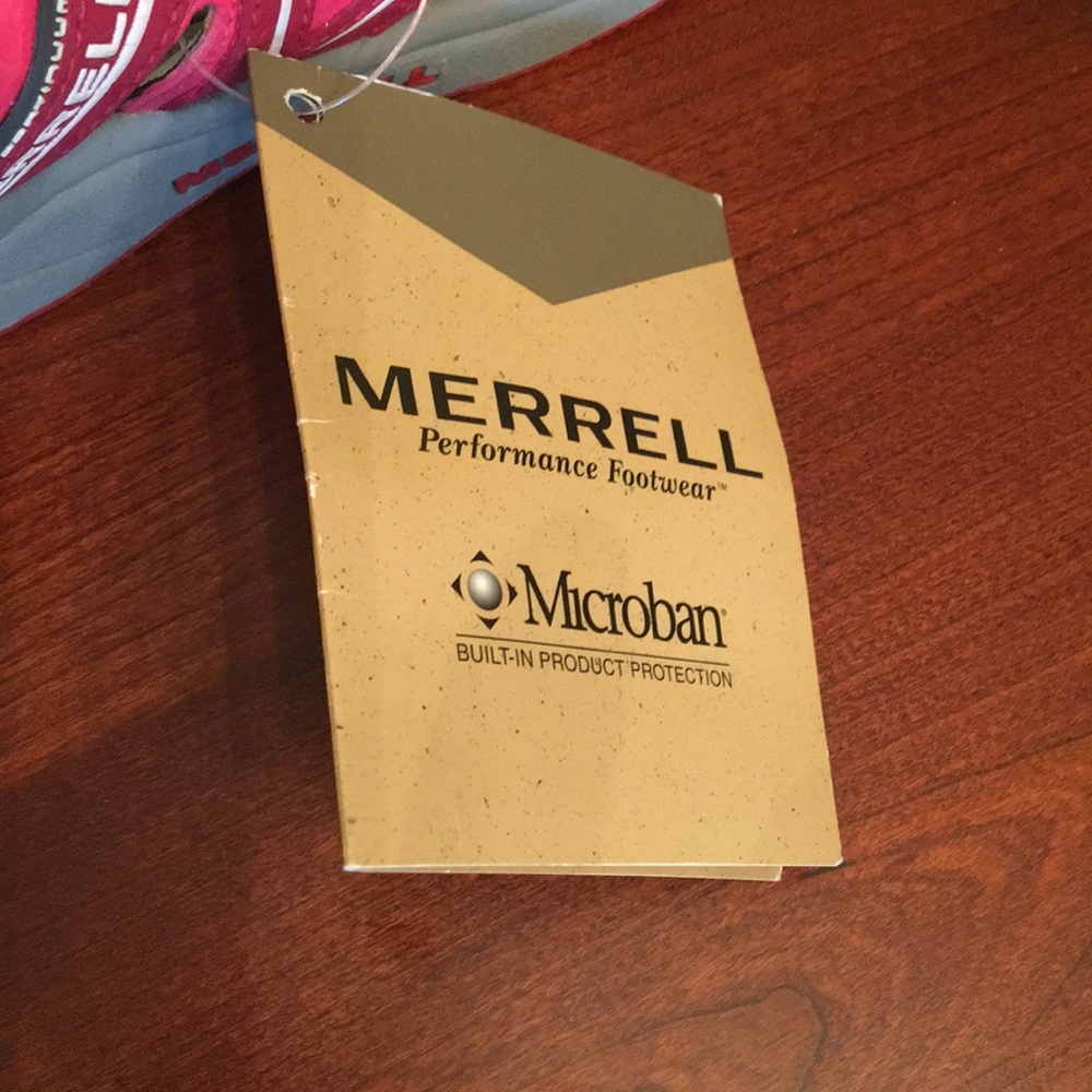 New with Tags Merrell water shoes - Picture 4 of 5